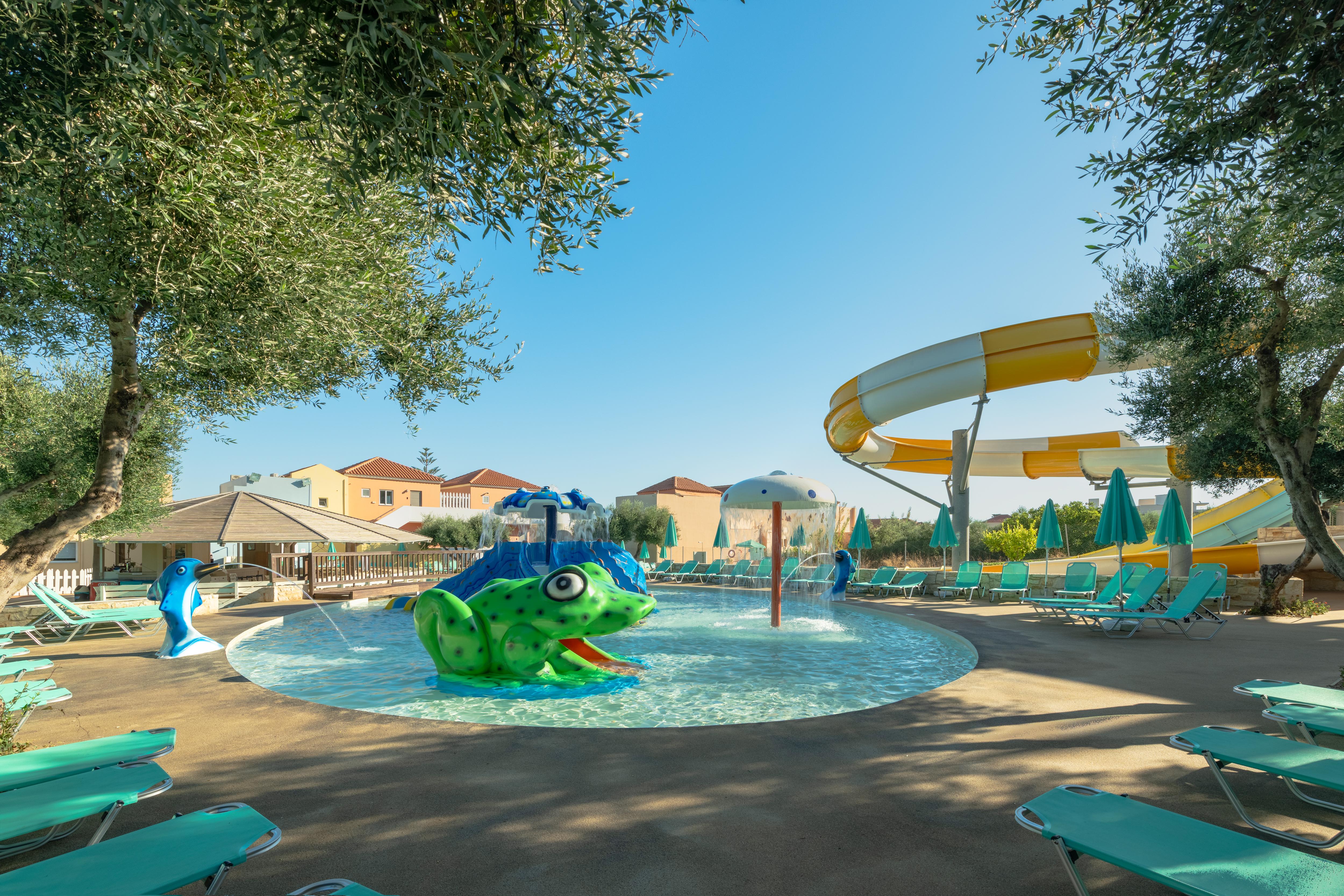 Iolida Village Water Park Hotel Agia Marina Dış mekan fotoğraf